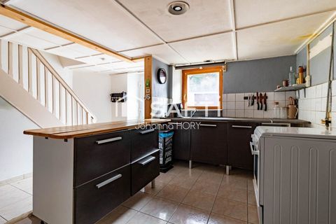   Maison mitoyenne � r�nover 216 m2 � Fort potentiel Maison - 10 pi�ce(s) - 216 m�