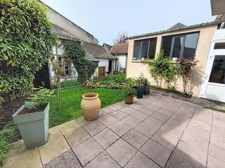  Maison � vendre 9 pi�ces 260 m�