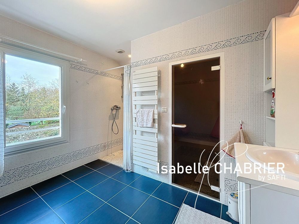 � vendre  Maison La Chapelle-Saint-Laud (49140)