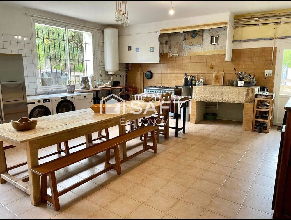 � vendre  Maison Villecroze (83690)