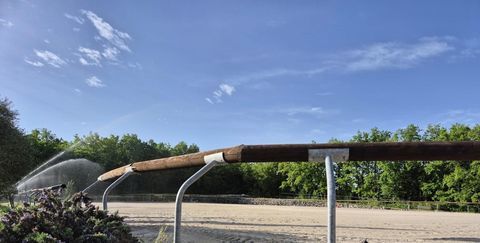 PROPRI&Eacute;T&Eacute; &Eacute;QUESTRE DE STANDING . 12 Hectares 365000 82150 Valeilles