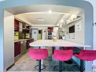  Maison � vendre 6 pi�ces 210 m�