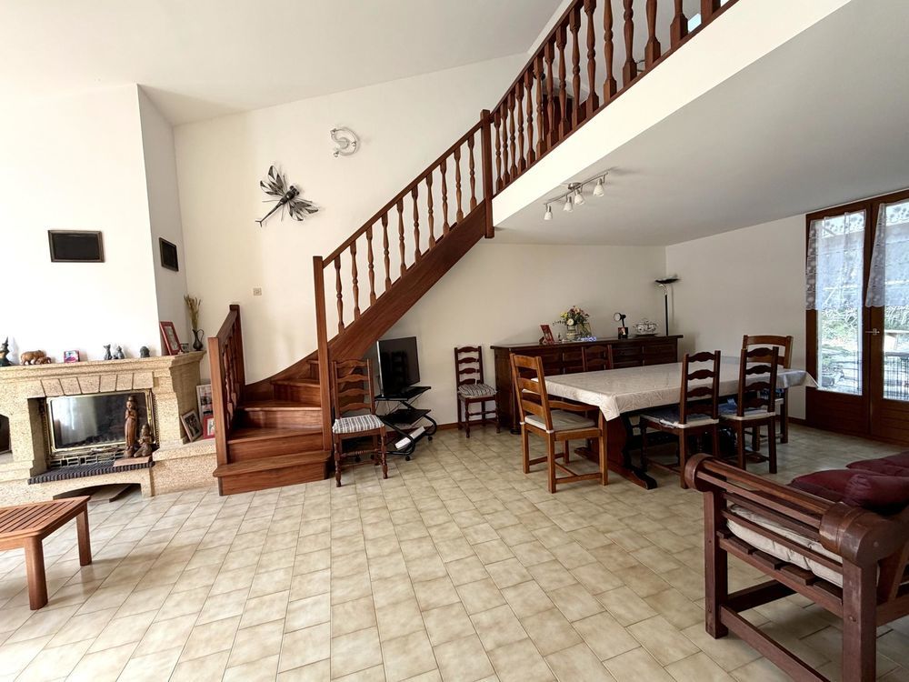 � vendre  Maison Simiane-Collongue (13109)