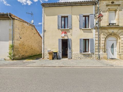   Ensemble immobilier avec une maison, un garage un chai et un jardin Maison - 3 pi�ce(s) - 63 m�