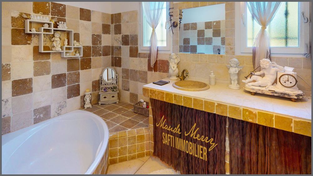 � vendre  Maison Besse-sur-Issole (83890)