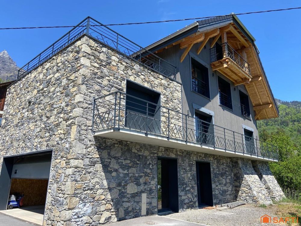 � vendre  Maison Ugine (73400)