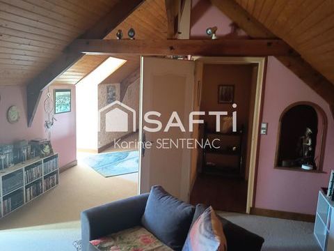   superbe maison avec cour goudronn�e avec soin tr�s riche en fleurs et arbustes Maison - 6 pi�ce(s) - 170 m�