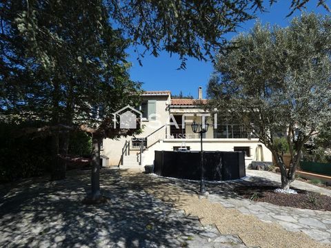   Grande maison familiale T6 4/5 chambres, 2 grands garages sur 1150m� arbor�s Maison - 6 pi�ce(s) - 110 m�