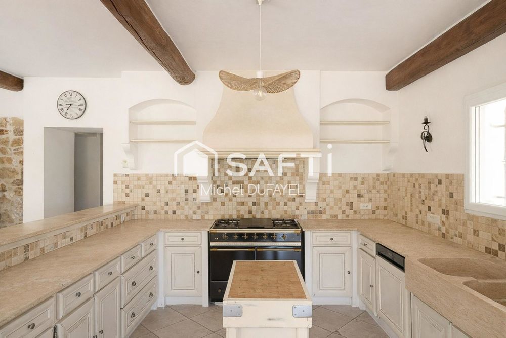 � vendre  Maison Bagnols-en-For�t (83600)