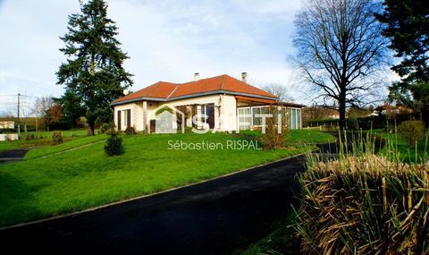   Grande maison 5 chambres garage et terrain clos. Maison - 7 pi�ce(s) - 214 m�