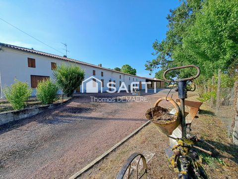   Long�re charentaise, 500 m� d�pendances, 7000m� de terrain Maison - 8 pi�ce(s) - 214 m�