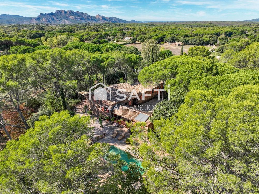 � vendre  Maison Roquebrune-sur-Argens (83520)