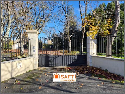   Propri�t� tous commerces 4ch + PARC 1ha + Piscine Maison - 6 pi�ce(s) - 163 m�