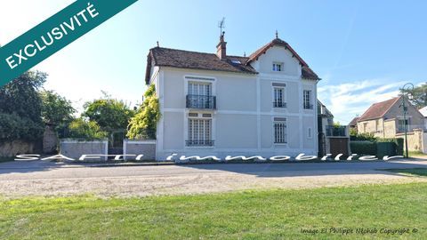   Maison de charme avec 4 chambres / 191m2 sur 600m2 de terrain clos de hauts murs + d�pendances Maison - 9 pi�ce(s) - 191 m�