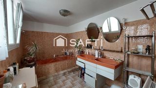  Immeuble � vendre 209 m�