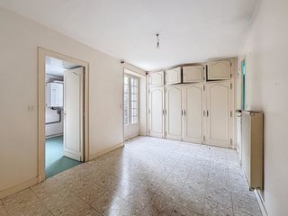  Immeuble � vendre 271 m�