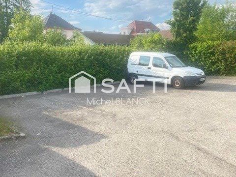 Local professionnel 92 m&sup2; Possibilit&eacute; location 4 bureaux, tr&egrave;s bonne rentabilit&eacute;. 155000 68180 Horbourg-wihr