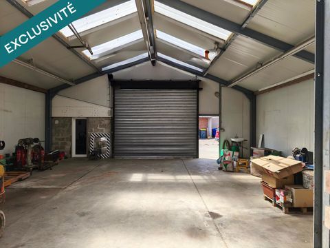   Hangars et bureau et maison d'habitation pour amateurs d'espace! Maison - 4 pi�ce(s) - 145 m�