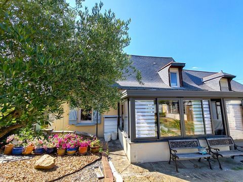   Maison de charme 3 chambres, avec magnifique jardin et son bassin d'agr�ment ! Vie de plain-pied possible. Maison - 6 pi�ce(s) - 120 m�