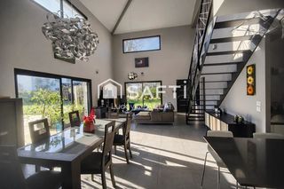  Maison � vendre 7 pi�ces 165 m�