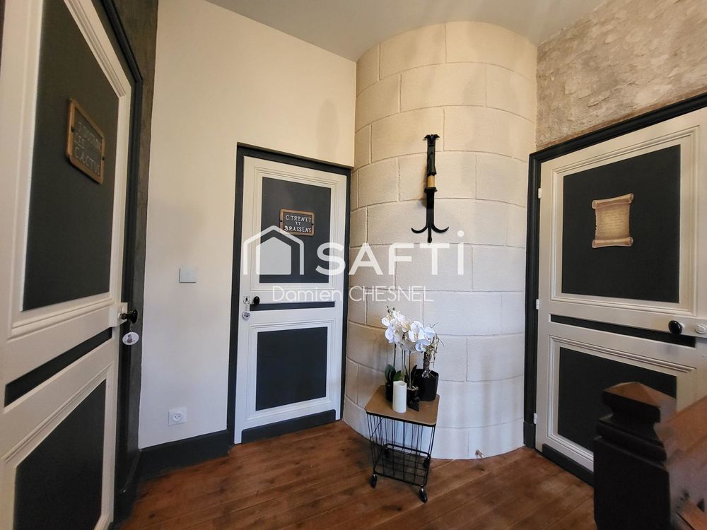 � vendre  Propri�t�/ch�teau Arcomps (18200)