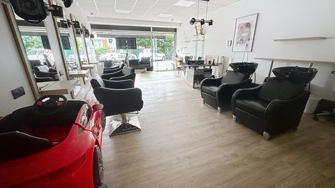 A LOUER LOCAL COMMERCIAL 54 M2 1120 33110 Le bouscat