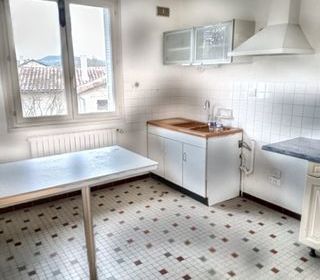  Appartement � louer 7 pi�ces 130 m�