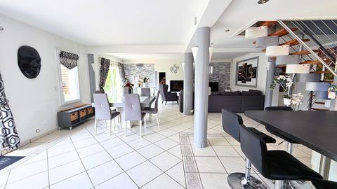   �l�gance contemporaine et art de vivre familial Maison - 7 pi�ce(s) - 192 m�