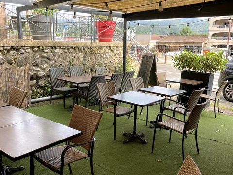 Restaurant axe routier avec terrasse, parking 70000 07260 Joyeuse
