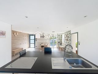  Maison � vendre 8 pi�ces 220 m�