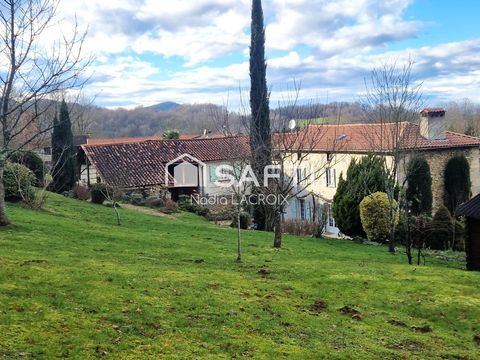   Maison de caract�re et 5 chambres d'h�tes, Maison - 9 pi�ce(s) - 300 m�