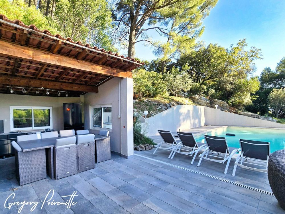 � vendre  Maison Le Revest-les-Eaux (83200)