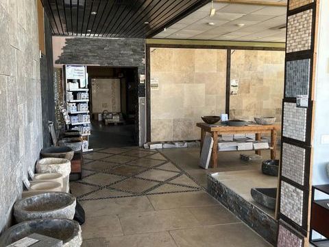 Commerce carrelage pierres naturelles &agrave; saisir 195000 74100 Ville-la-grand