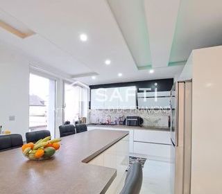  Maison � vendre 8 pi�ces 194 m�