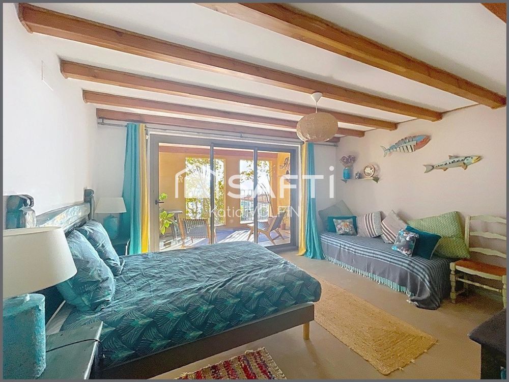 � vendre  Appartement Saint-Cyr-sur-Mer (83270)