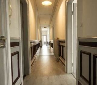  Appartement � vendre 4 pi�ces 156 m�