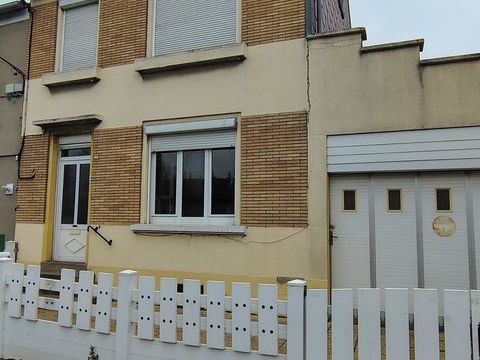   Maison semi-individuelle � r�nover, 3 chambres, garage et jardin. Maison - 5 pi�ce(s) - 88 m�