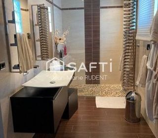  Maison � vendre 7 pi�ces 212 m�