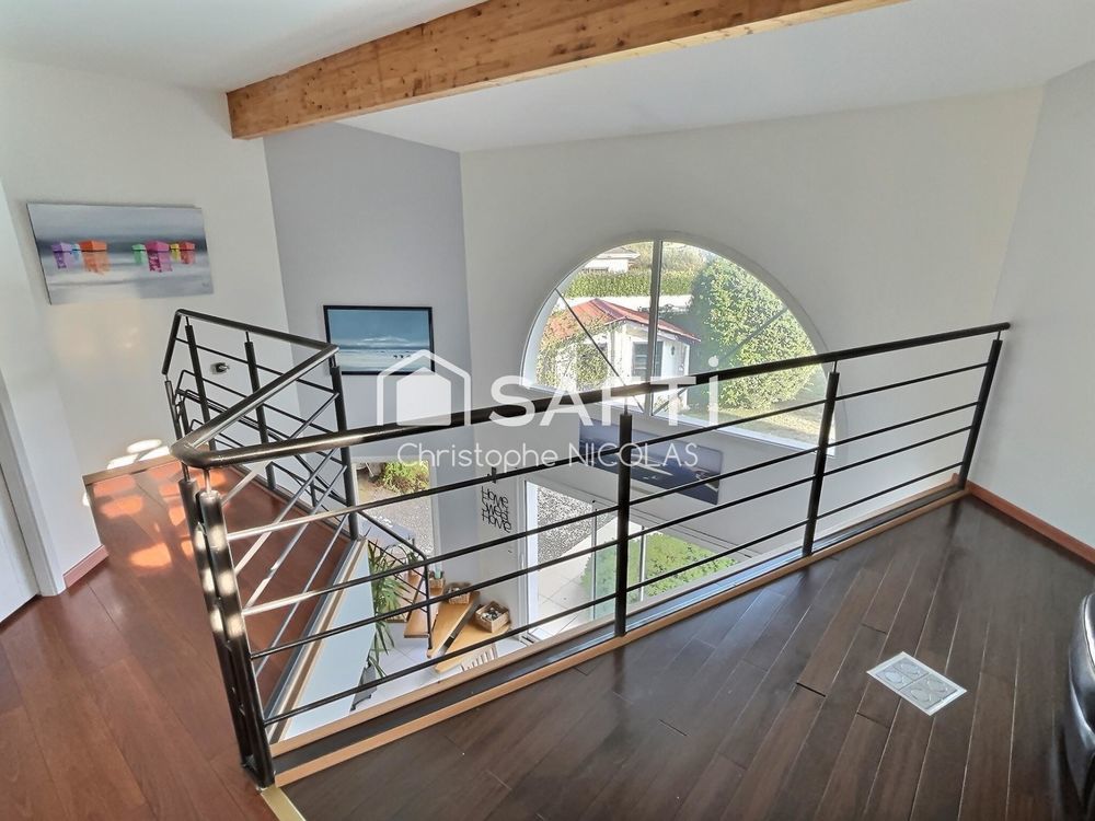 � vendre  Maison Saint-Jean-d'Illac (33127)