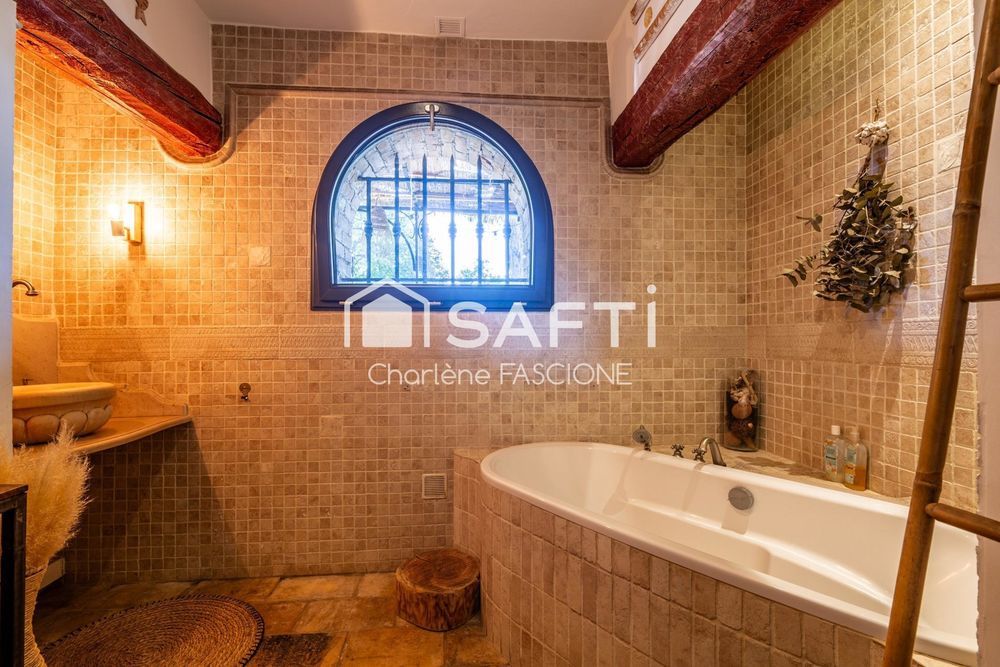 � vendre  Maison Roquebrune-sur-Argens (83520)