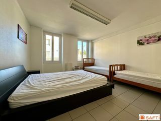  Immeuble � vendre 233 m�