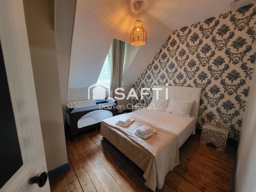 � vendre  Propri�t�/ch�teau Arcomps (18200)