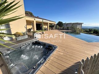  Maison � vendre 5 pi�ces 220 m�