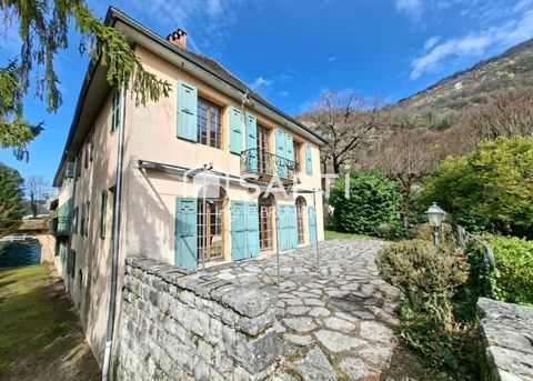   Demeure avec 7 chambres et une piscine Maison - 10 pi�ce(s) - 428 m�