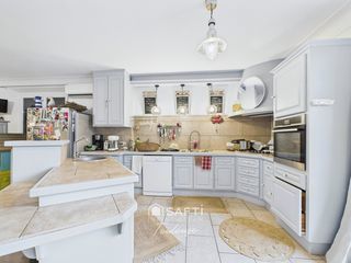  Maison � vendre 8 pi�ces 274 m�