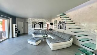  Maison � vendre 5 pi�ces 215 m�