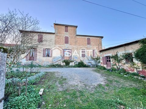   Maison de ma�tre en pierre mitoyenne � r�nover avec un grand grenier et d�pendances : beaucoup de potentiel ! Maison - 6 pi�ce(s) - 103 m�