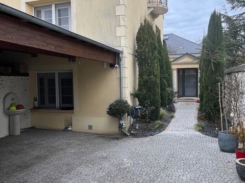   Maison familiale 230m2 belles prestations Maison - 7 pi�ce(s) - 230 m�