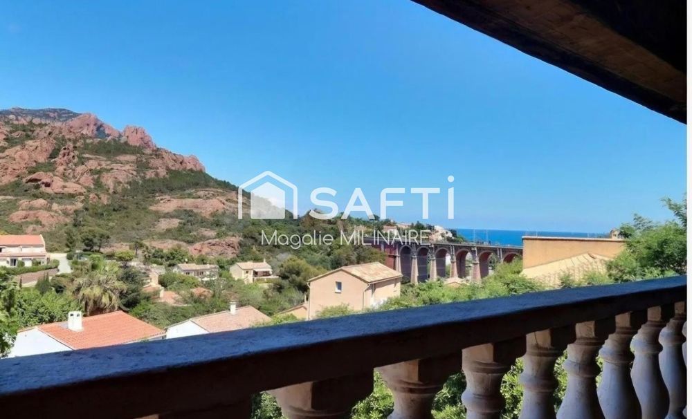 � vendre  Maison Agay (83530)
