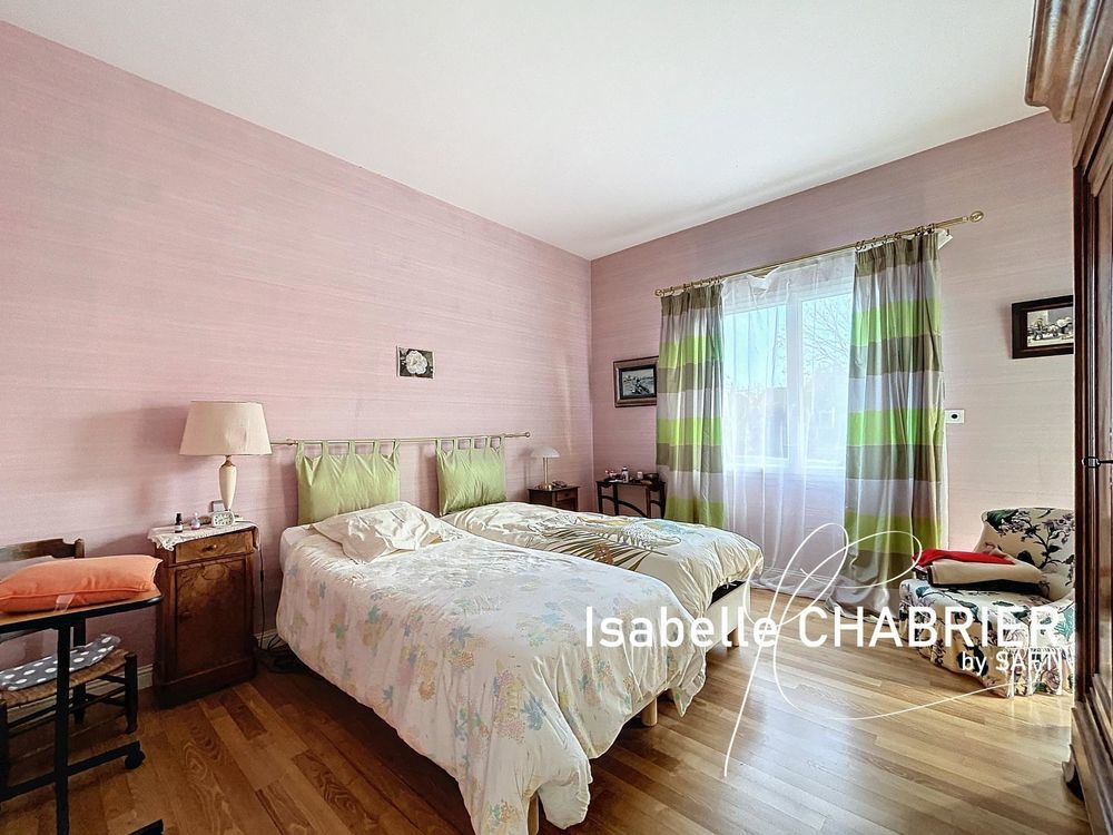 � vendre  Maison La Chapelle-Saint-Laud (49140)